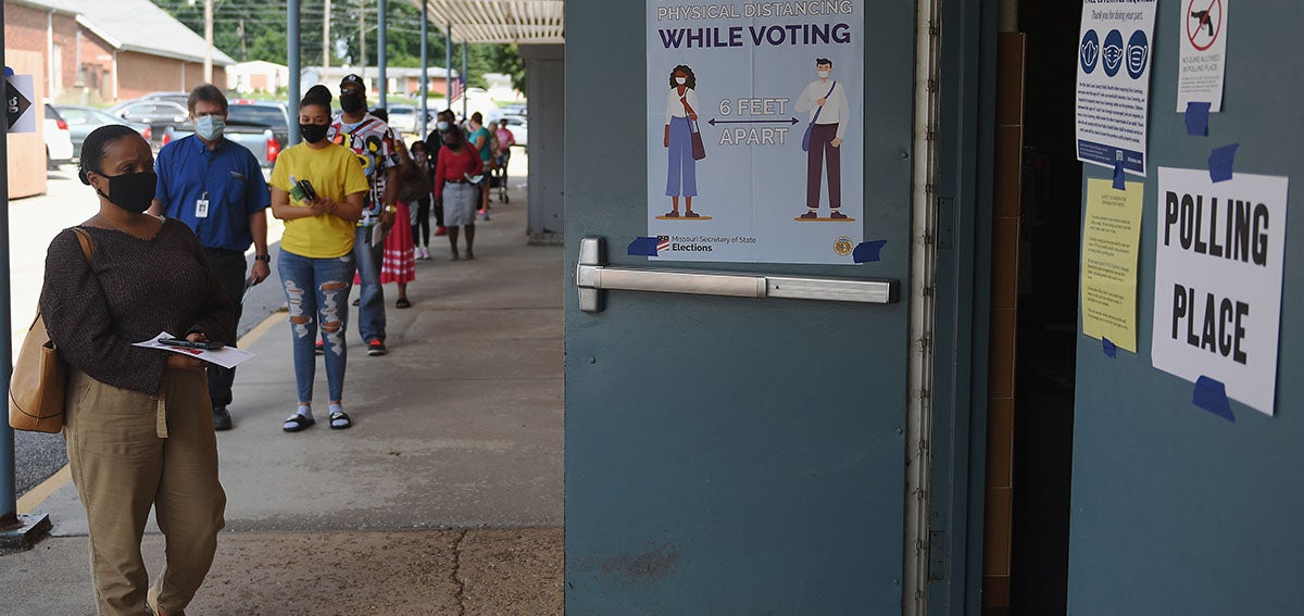 Missourians line up to vote.