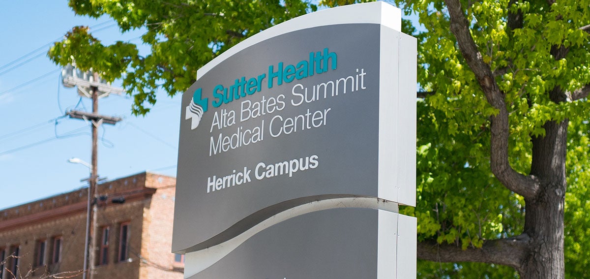 Sign for Sutter Health Alta Bates Summit Medical Center