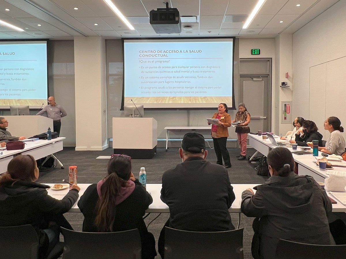 Promotores tackle substance use among San Francisco Latinos/x. A recent training session.